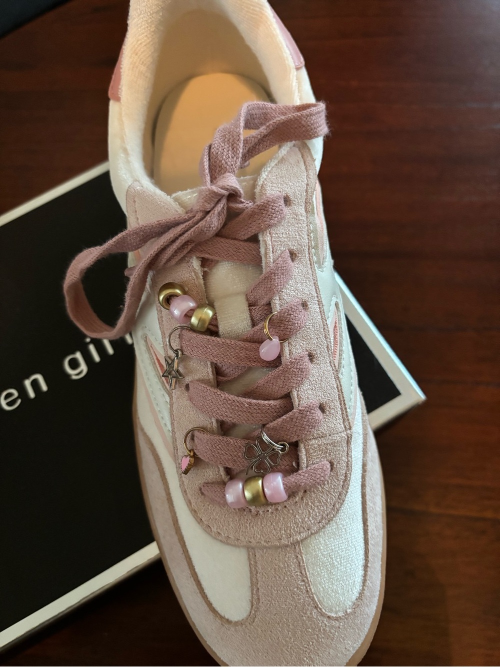 NEW! IN BOX - MADDEN GIRL WOMEN’S SNEAKERS